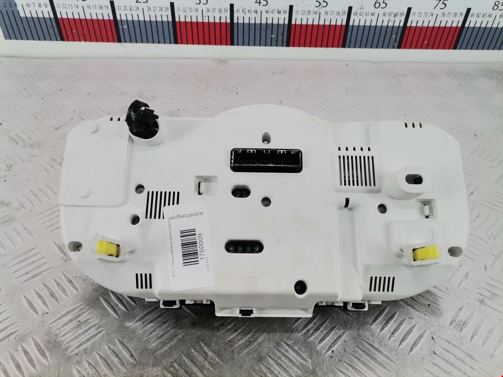 Панель приборов (щиток) TOYOTA RAV 4 XA30 2006-2012