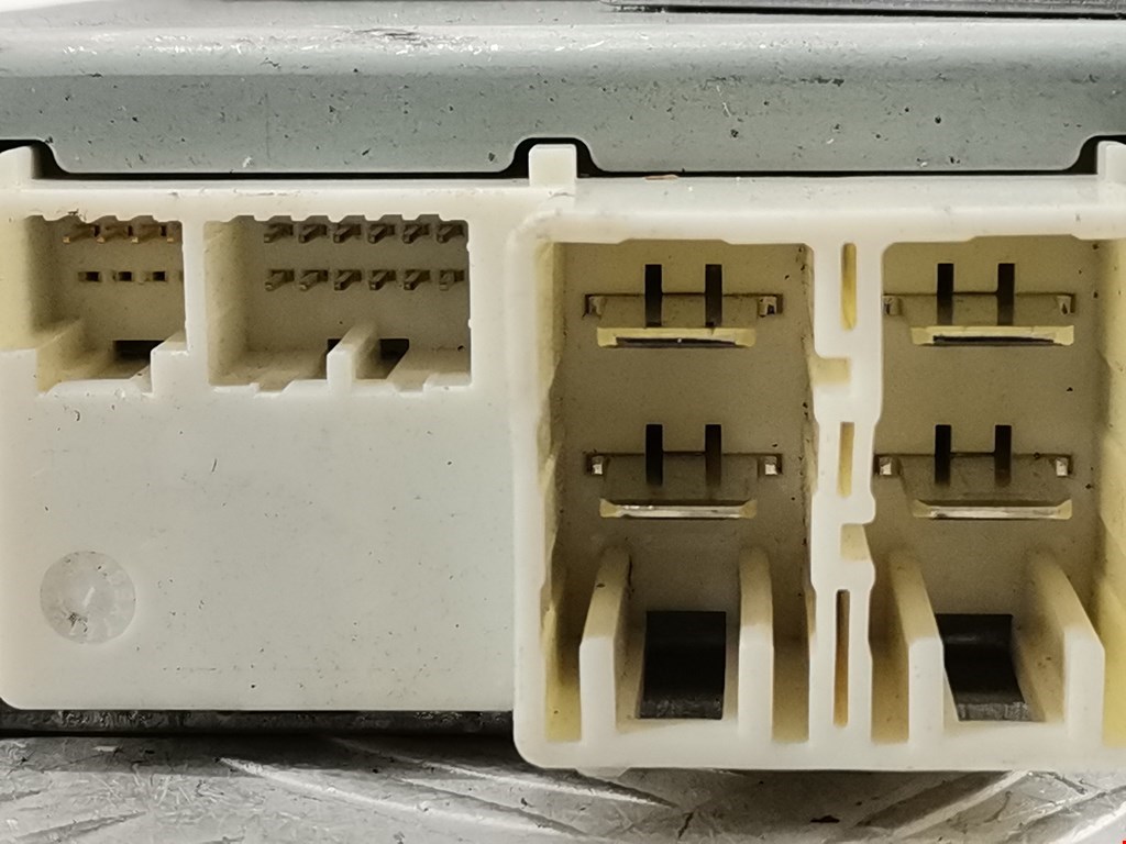 Блок комфорта TOYOTA Prius II XW20 2003-2012