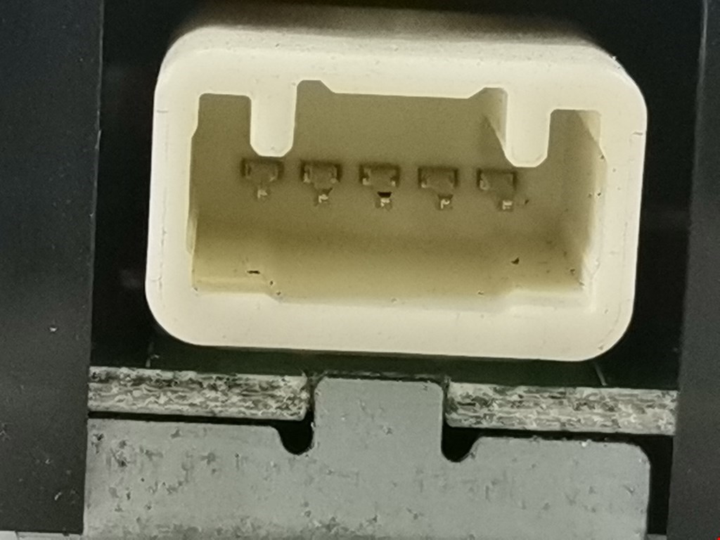 Блок управления центральным замком TOYOTA Prius II XW20 2003-2012