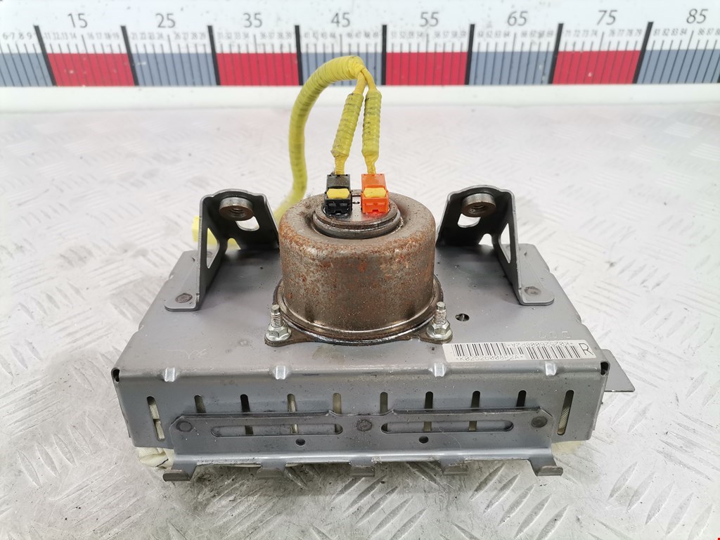 Подушка безопасности пассажирская (в торпедо) TOYOTA Prius II XW20 2003-2012