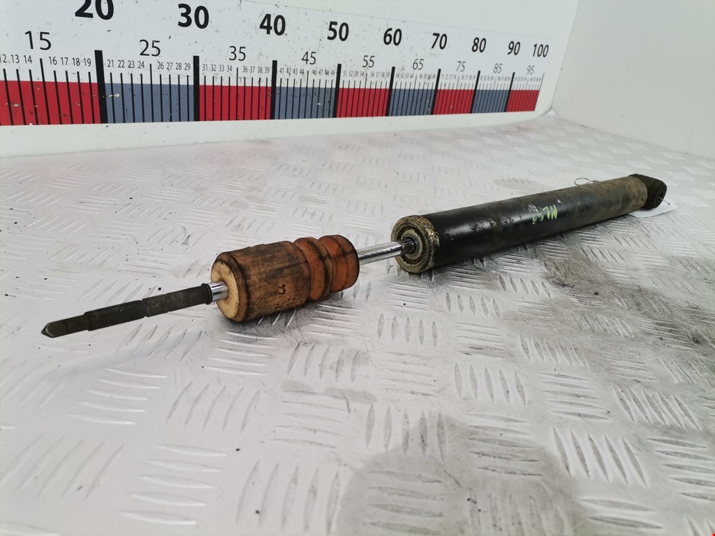 Амортизатор передний левый MERCEDES-BENZ C-Class C-klasse W202 1993-2000