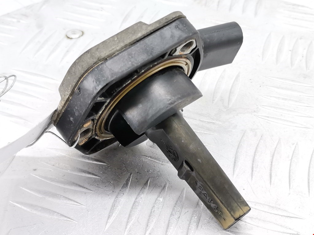 Датчик уровня масла VOLKSWAGEN Bora 1998-2005