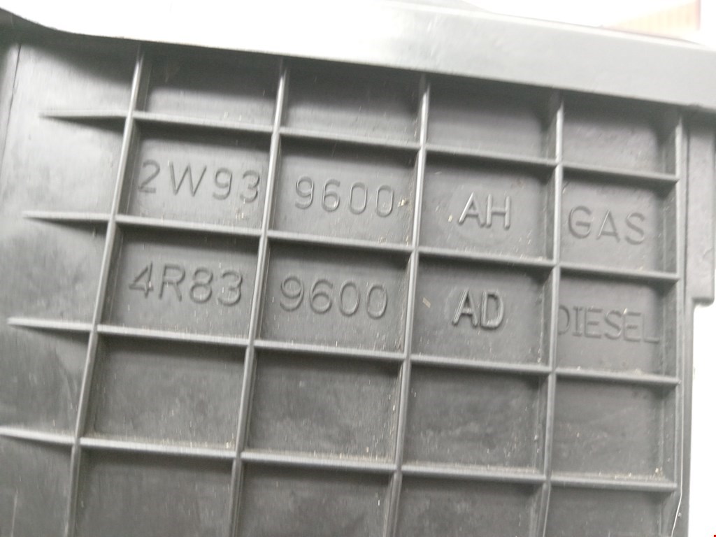 Корпус воздушного фильтра JAGUAR XF X250 2007-2015