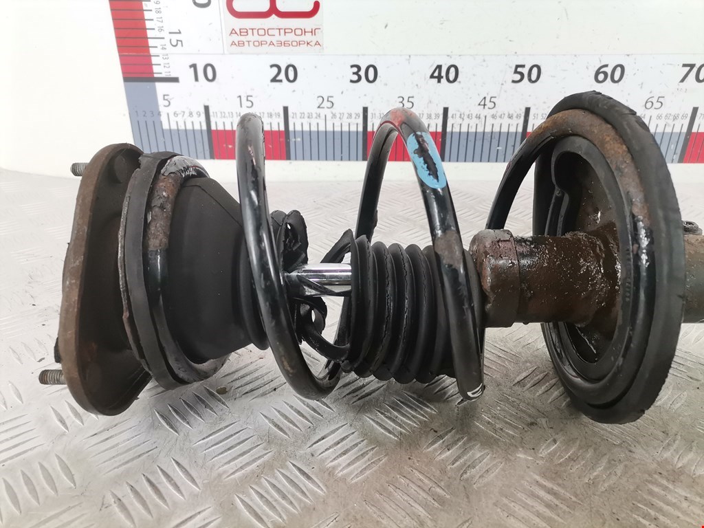 Амортизатор передний левый TOYOTA Prius II XW20 2003-2012