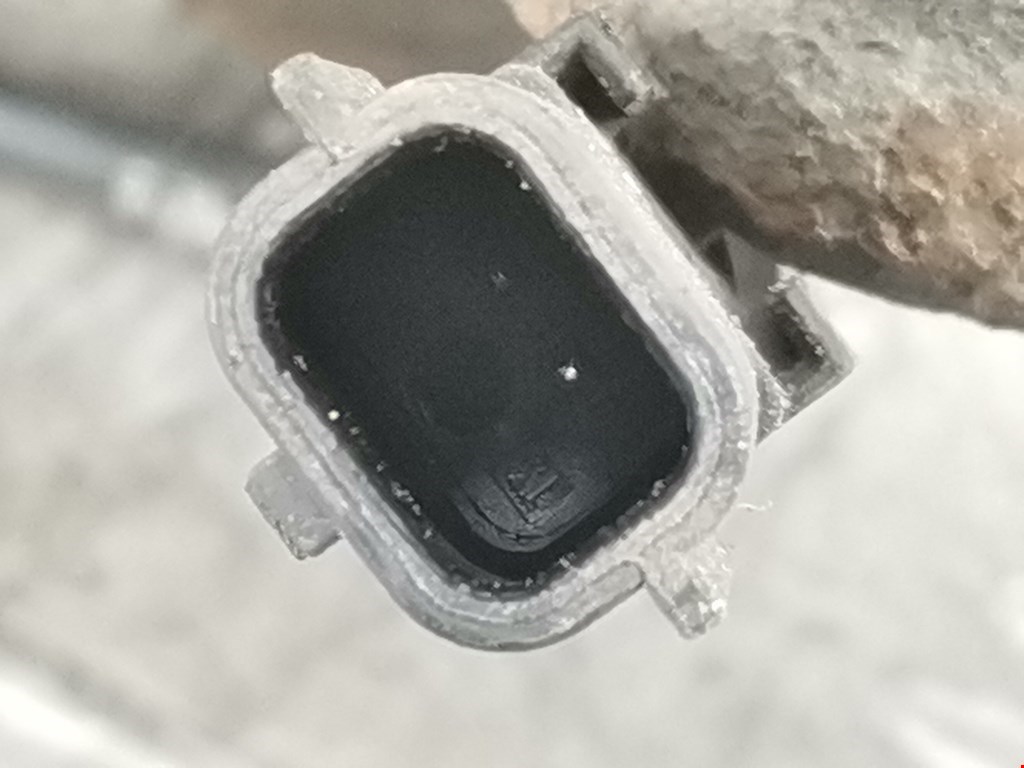 Ступица передняя левая FORD Fiesta 2008-2012