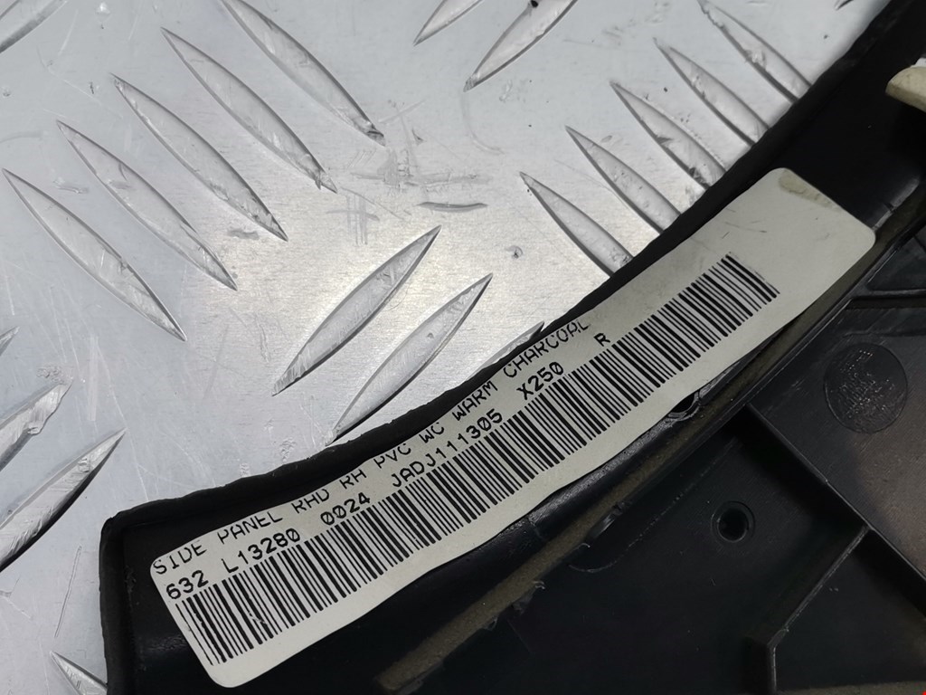 Накладка декоративная JAGUAR XF X250 2007-2015