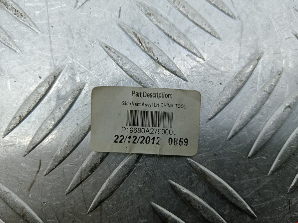 Дефлектор воздушный NISSAN Note E11 2005-2014