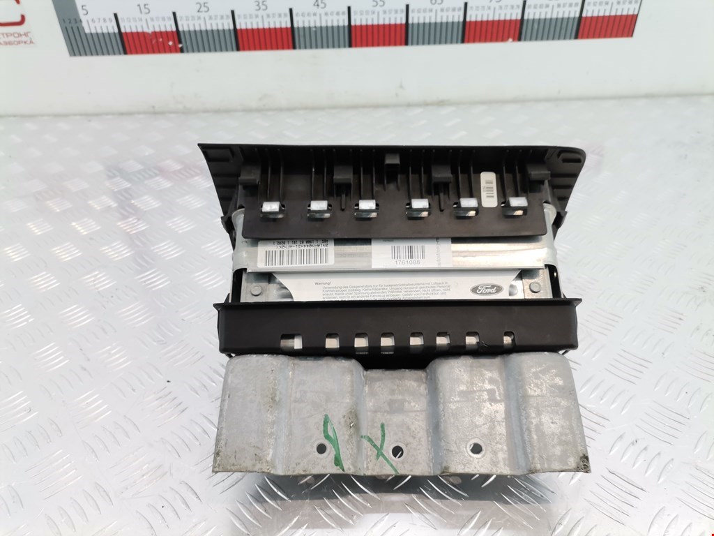 Подушка безопасности пассажирская (в торпедо) FORD Fusion 2002-2012