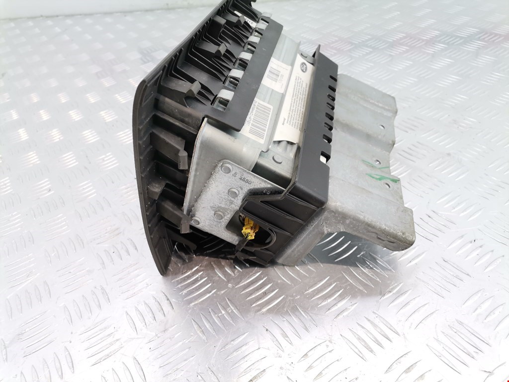 Подушка безопасности пассажирская (в торпедо) FORD Fusion 2002-2012