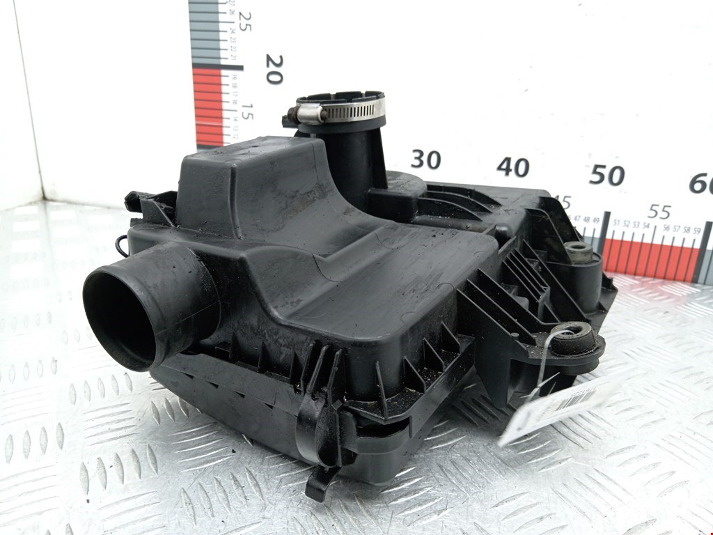 Корпус воздушного фильтра TOYOTA Prius II XW20 2003-2012