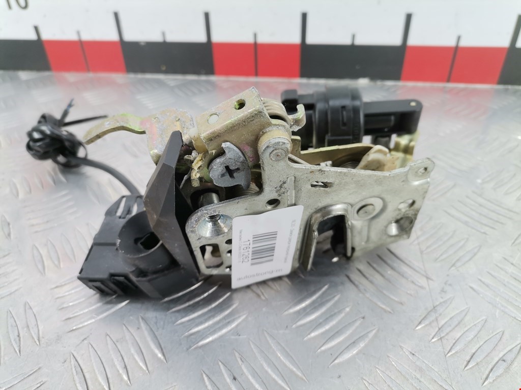 Замок двери передней правой MERCEDES-BENZ C-Class C-klasse W202 1993-2000