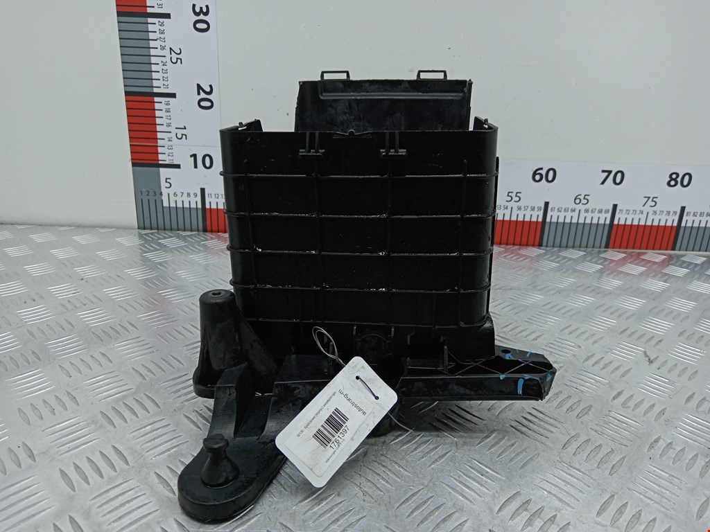 Крепление АКБ (корпус/подставка) VOLKSWAGEN Golf V 2003-2009