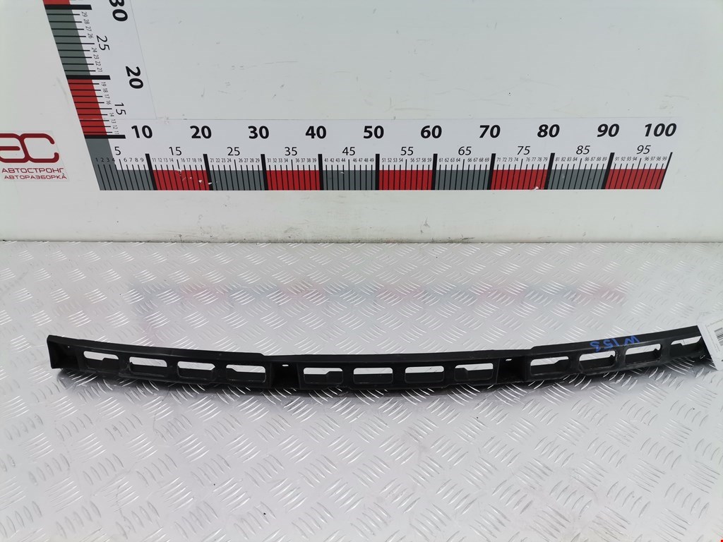 Кронштейн заднего бампера центральный VOLKSWAGEN Polo V HB 2009-2017