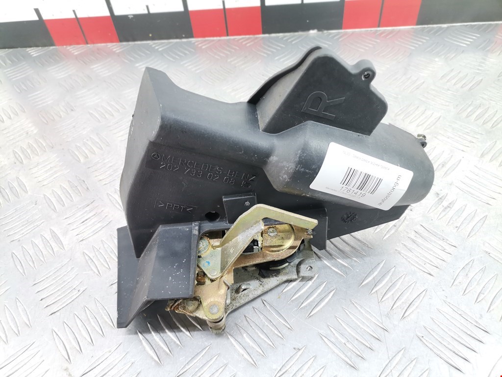 Замок двери задней правой MERCEDES-BENZ C-Class C-klasse W202 1993-2000