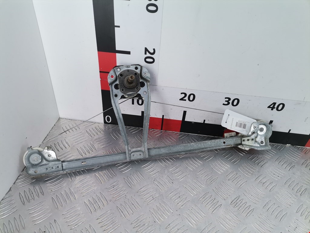 Стеклоподъемник задний левый MERCEDES-BENZ C-Class C-klasse W202 1993-2000