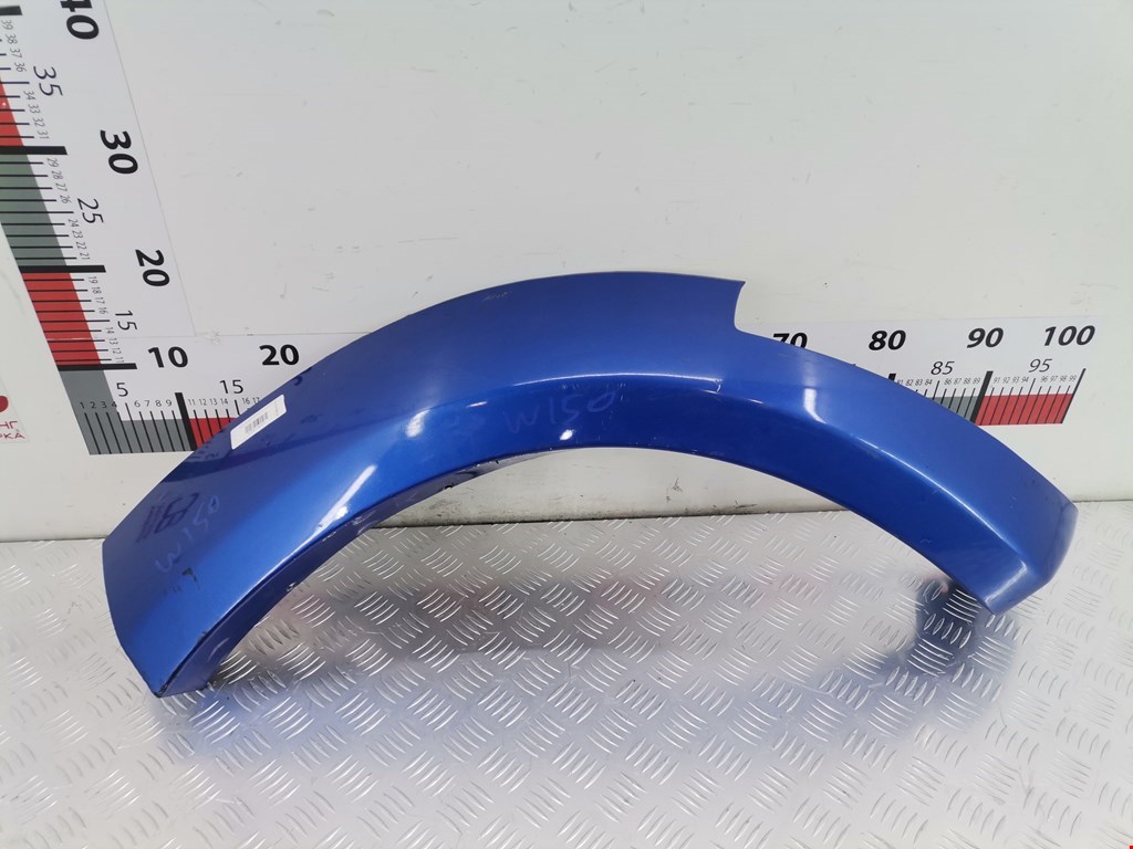 Накладка декоративная (молдинг) крыла заднего левого Dodge Nitro (2006-2011)