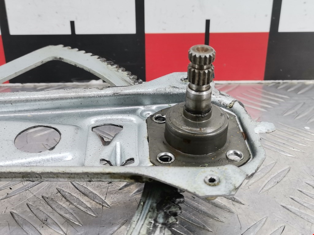 Стеклоподъемник передний левый MERCEDES-BENZ C-Class C-klasse W202 1993-2000