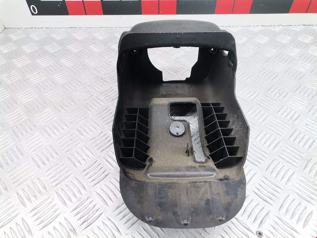 Кожух рулевой колонки TOYOTA Prius II XW20 2003-2012