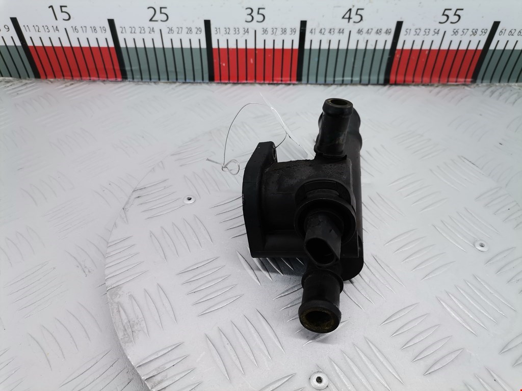 Тройник системы охлаждения VOLKSWAGEN Touran 2003-2010