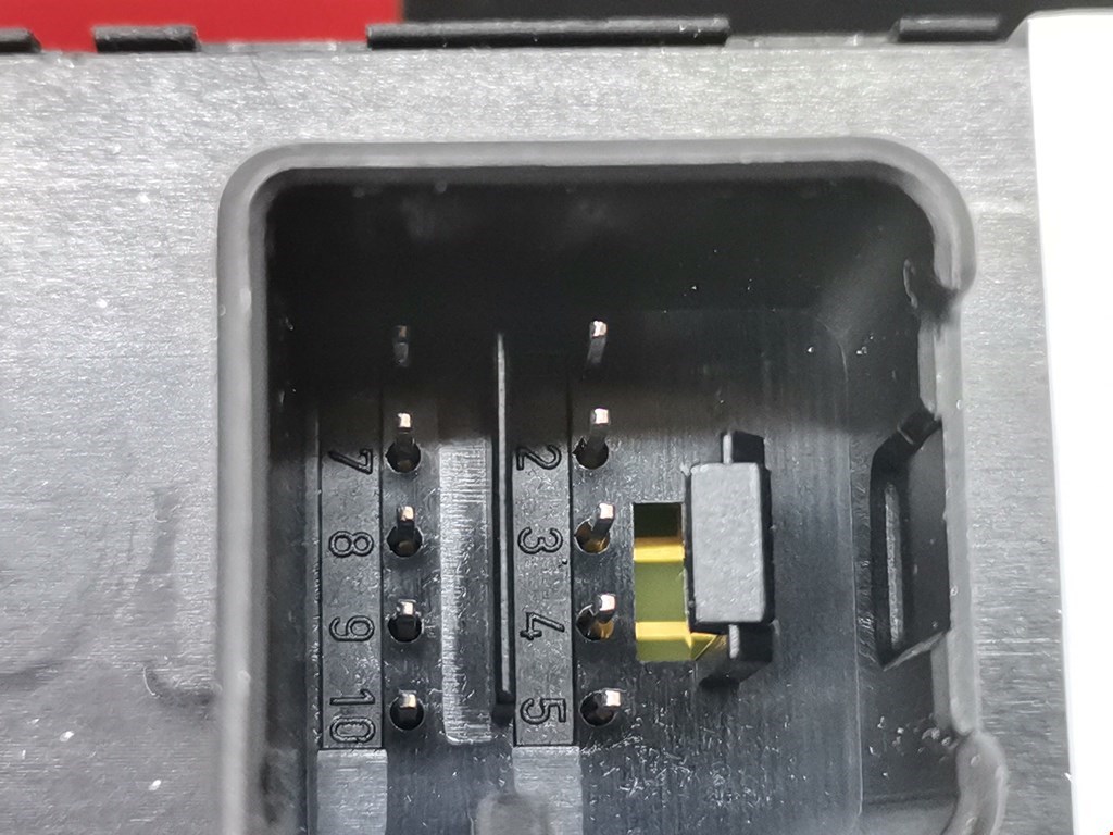 Блок управления стеклоподъемниками VOLKSWAGEN Touareg 2002-2010