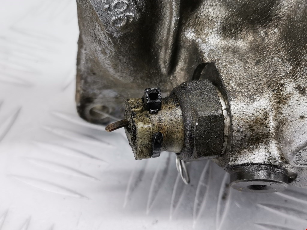 Корпус масляного фильтра CITROEN Xsara 1997-2000