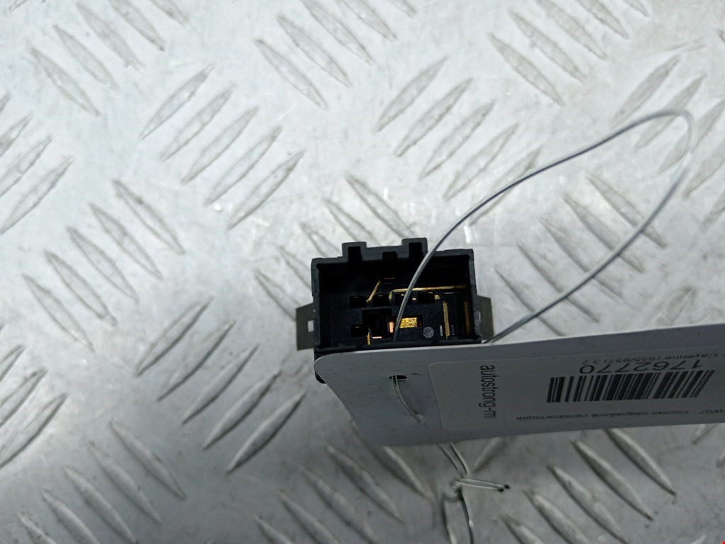 Кнопка аварийной сигнализации (аварийки) PORSCHE Cayenne 955/957 2002-2010