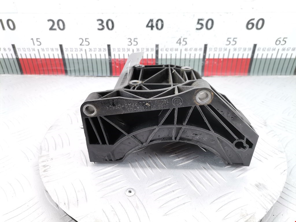 Кронштейн кондиционера BMW 7er 7 серия E65/E66 2001-2008