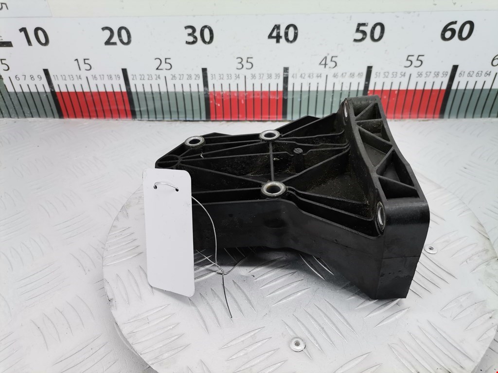 Кронштейн кондиционера BMW 7er 7 серия E65/E66 2001-2008