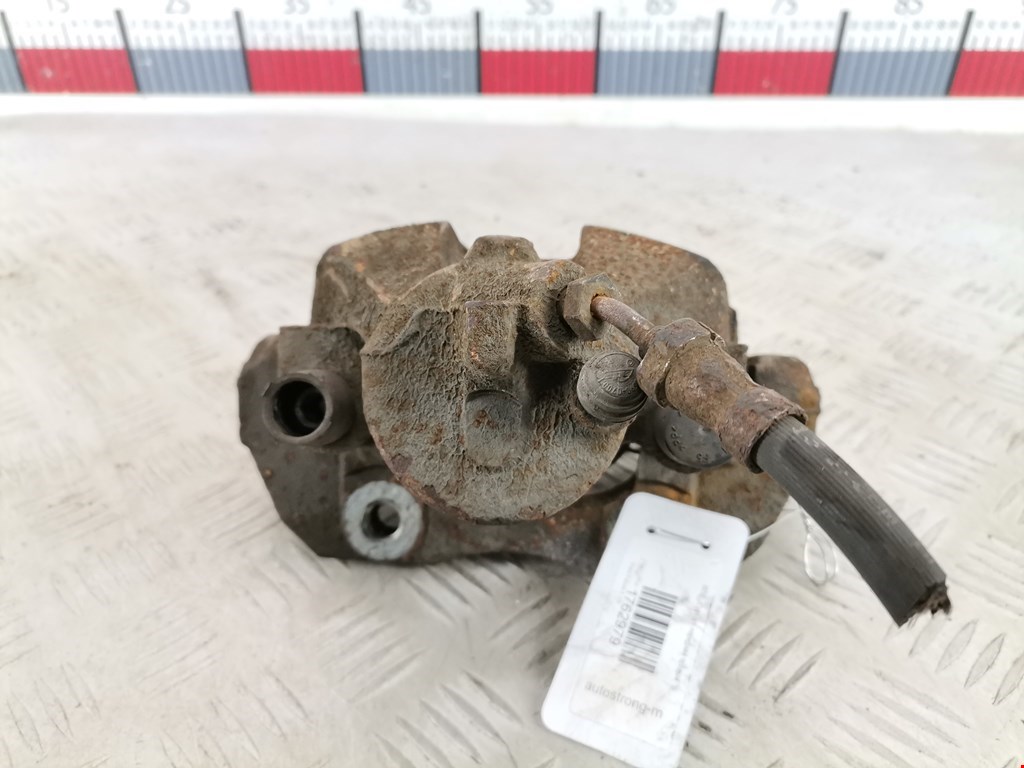 Суппорт передний правый FORD Focus III 2011-2019