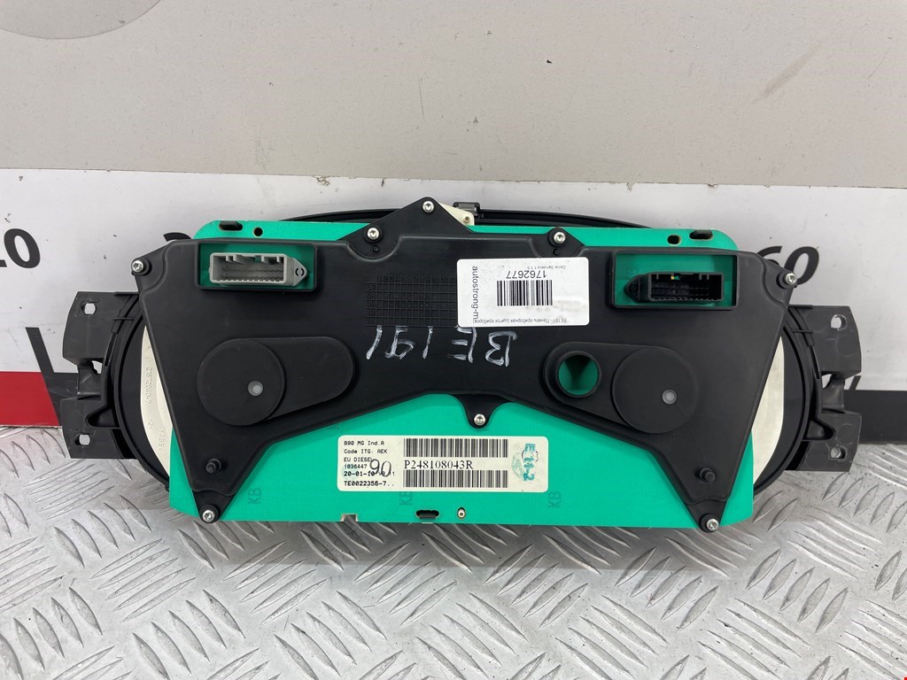 Панель приборов (щиток) DACIA Sandero 2008-2012