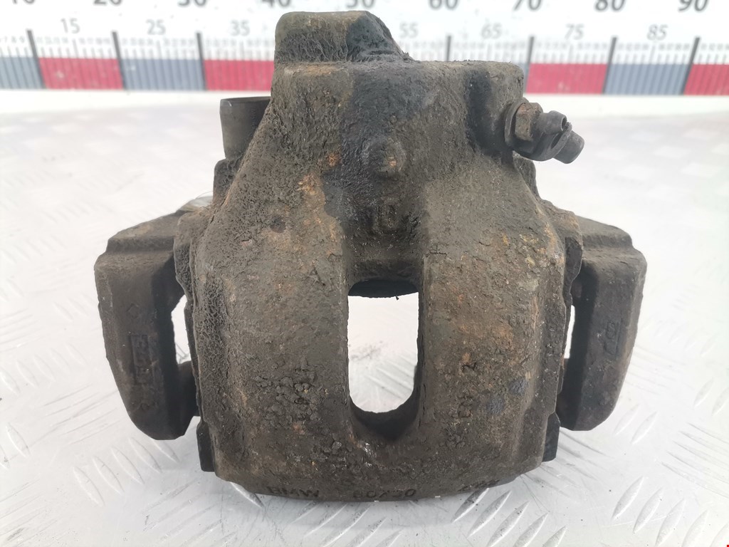 Суппорт передний правый BMW X5 E53 1999-2006