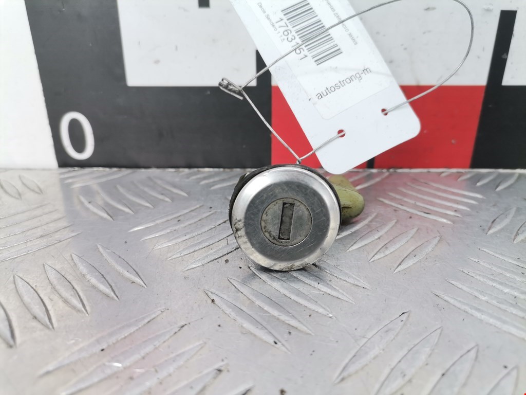 Вставка замка багажника DACIA Sandero 2008-2012