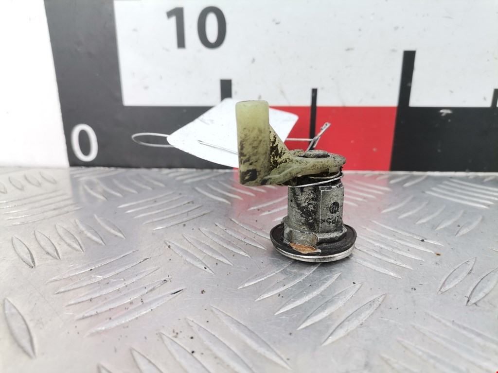 Вставка замка багажника DACIA Sandero 2008-2012