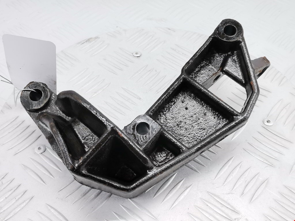 Кронштейн (крепление лапа) двигателя Opel Zafira A (1999-2006)