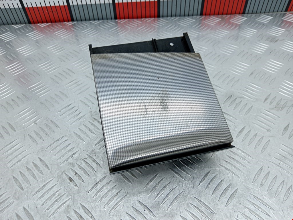 Пепельница передняя VOLKSWAGEN Bora 1998-2005