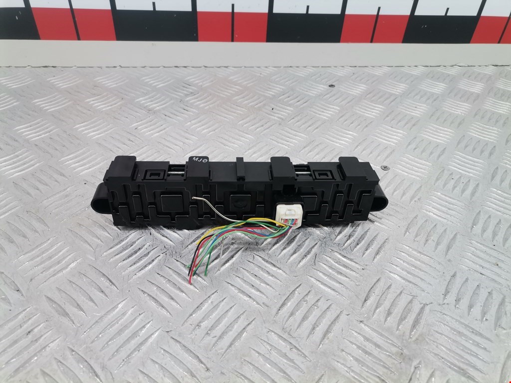 Часы TOYOTA RAV 4 XA30 2006-2012