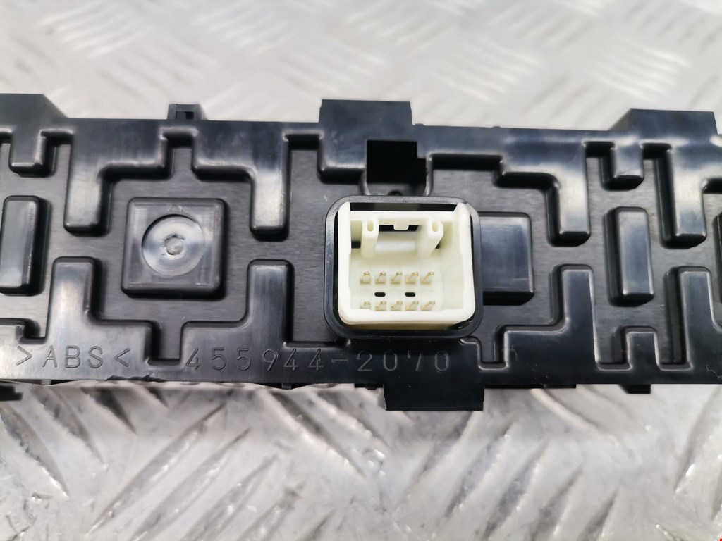 Часы TOYOTA RAV 4 XA30 2006-2012