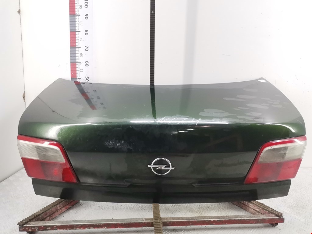 Фонарь крышки багажника правый Opel Omega B (1994-2004)