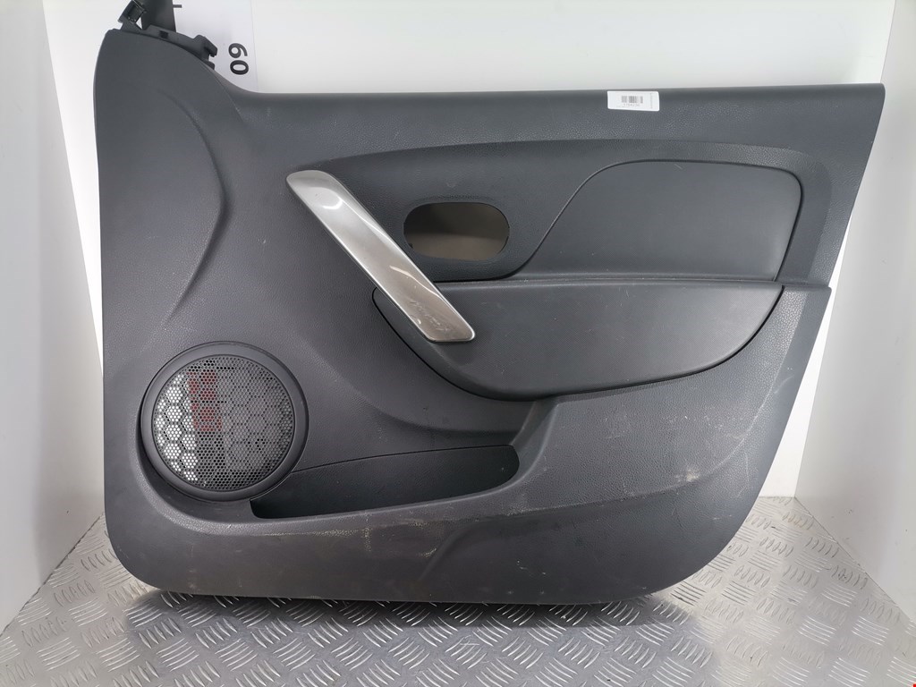 Обшивка двери передняя правая DACIA Logan II 2014-2020