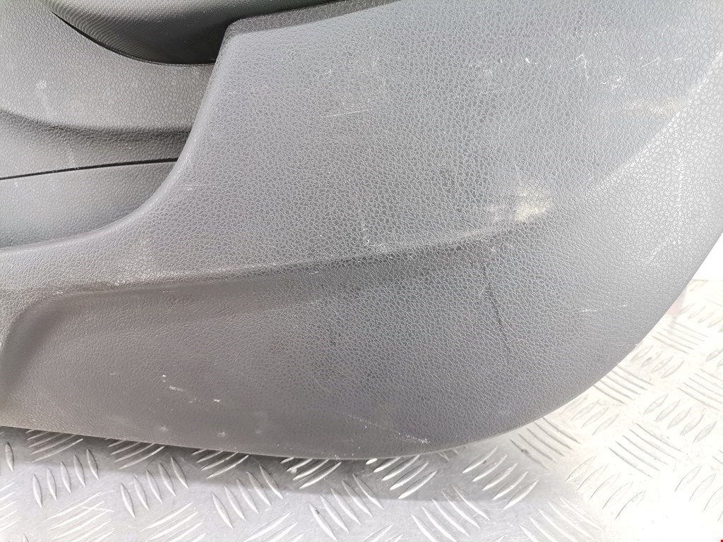 Обшивка двери передняя правая DACIA Logan II 2014-2020