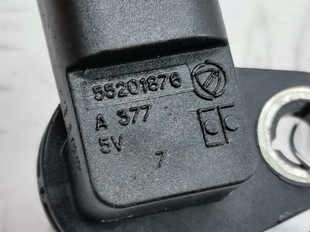 Датчик положения распредвала OPEL Insignia 2008-2017