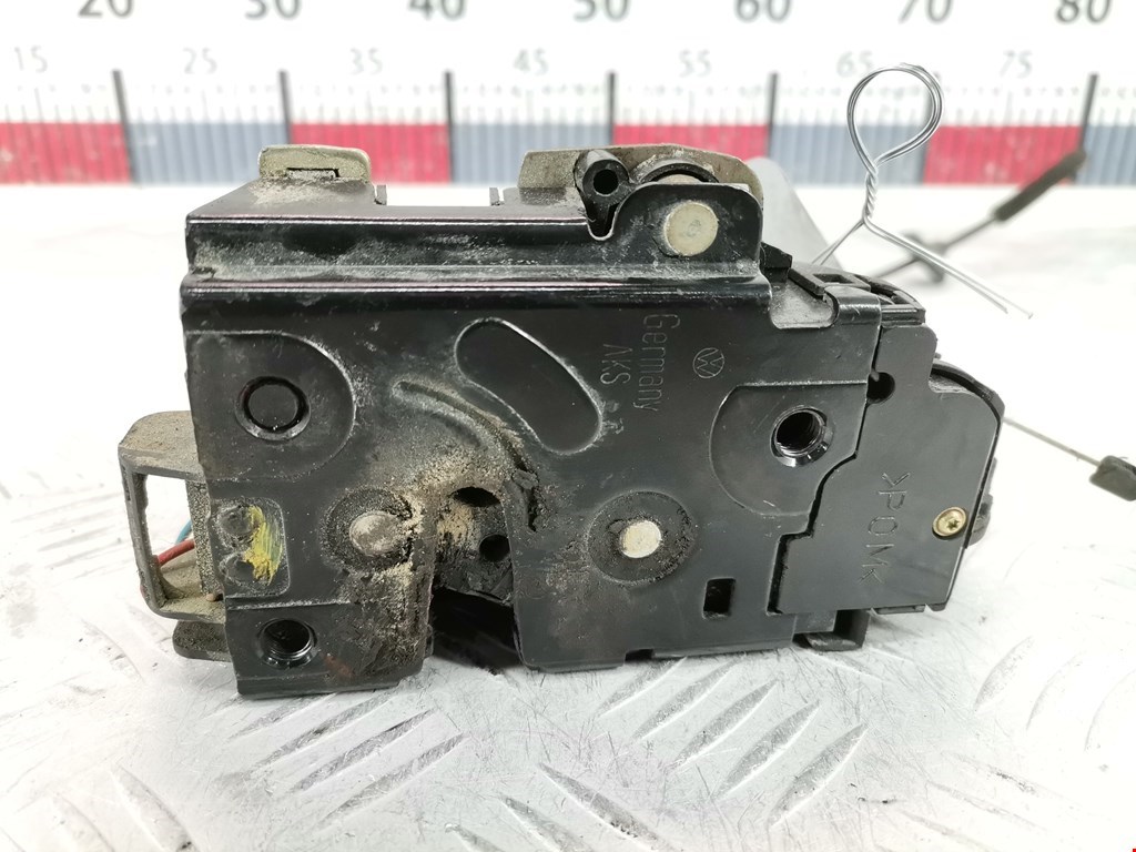 Замок двери передней левой VOLKSWAGEN Passat B5 1997-2005