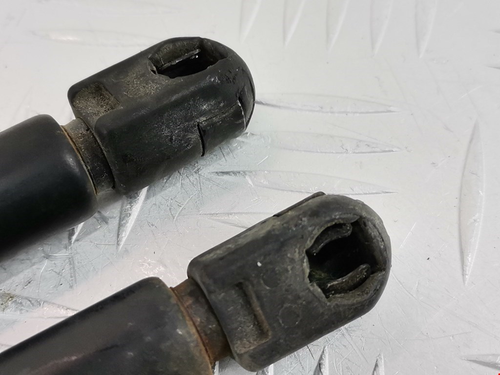 Амортизатор крышки (двери) багажника OPEL Omega B 1994-2004