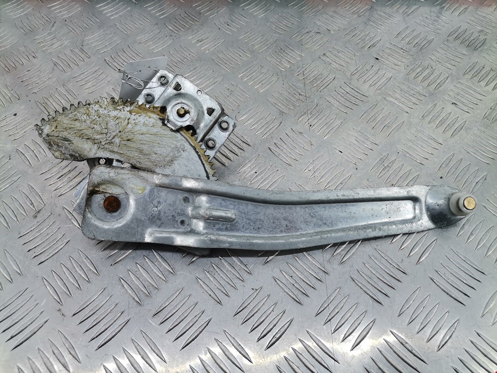 Стеклоподъемник задний правый MAZDA Demio DW 1996-2002