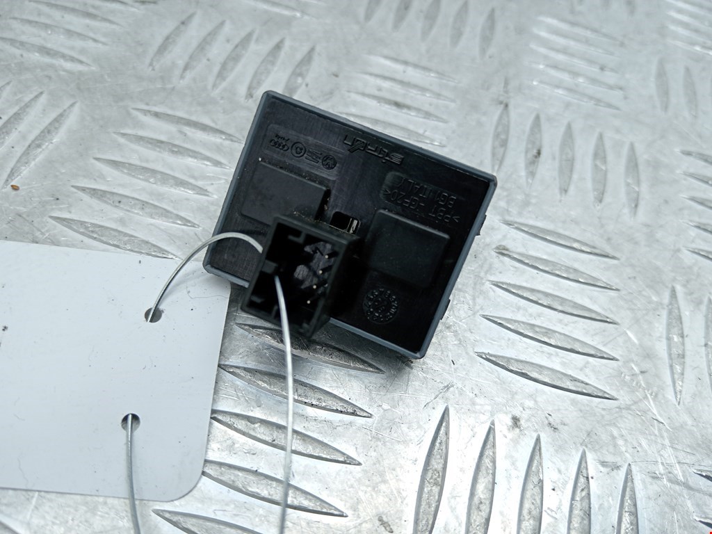 Блок управления стеклоподъемниками SEAT Ibiza 2002-2008