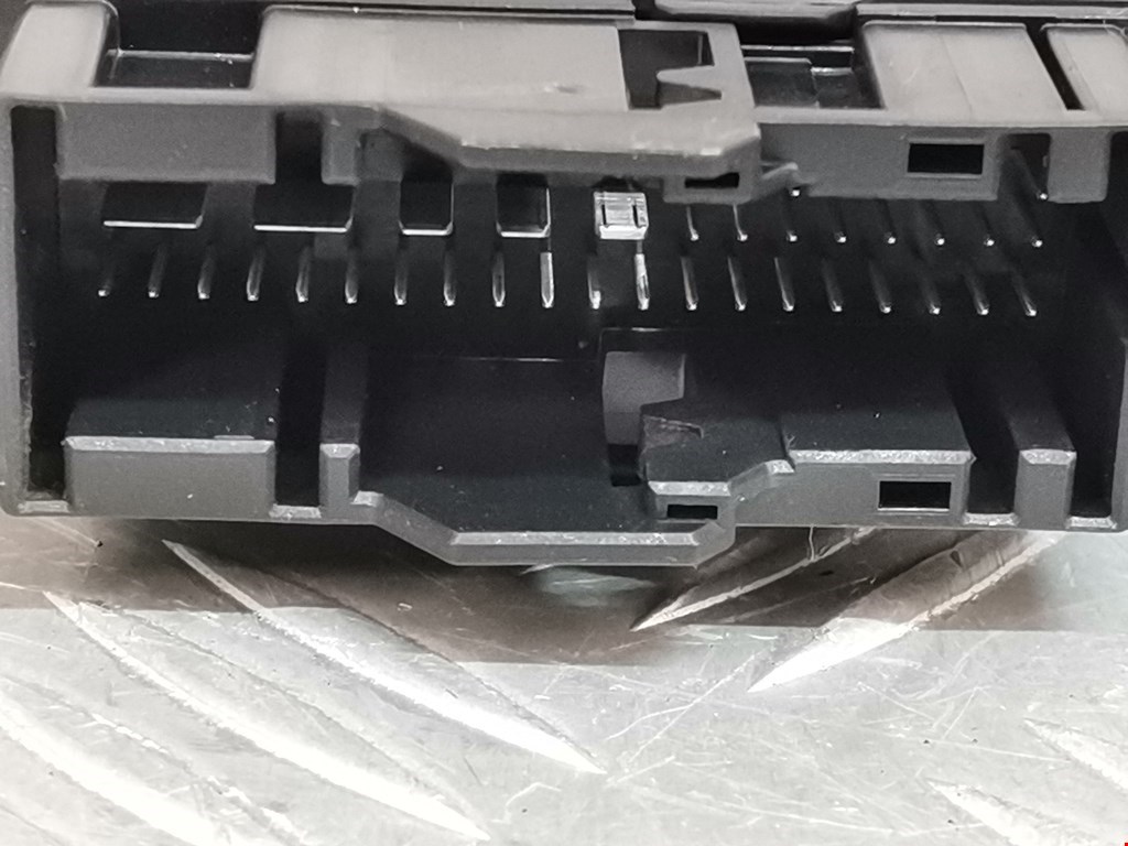 Замок зажигания BMW 1er E81\E87 2004-2011