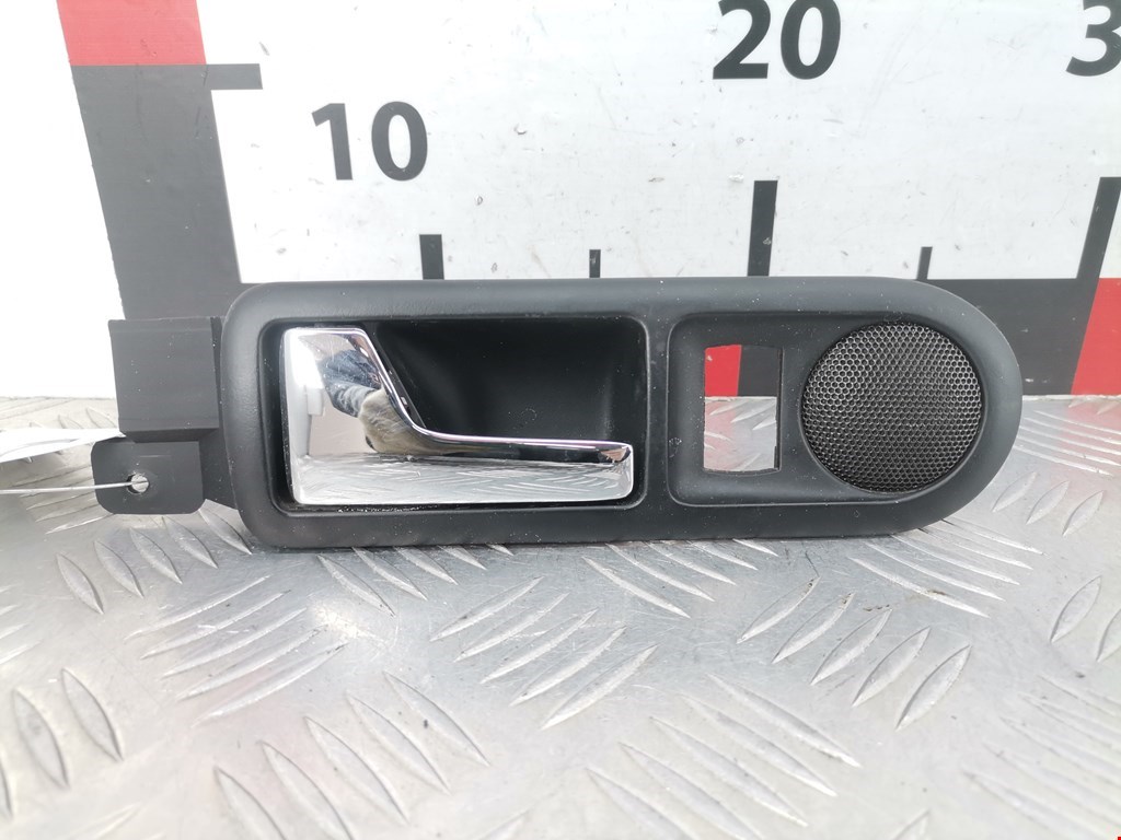 Ручка дверная задняя внутренняя левая VOLKSWAGEN Passat B5 1997-2005