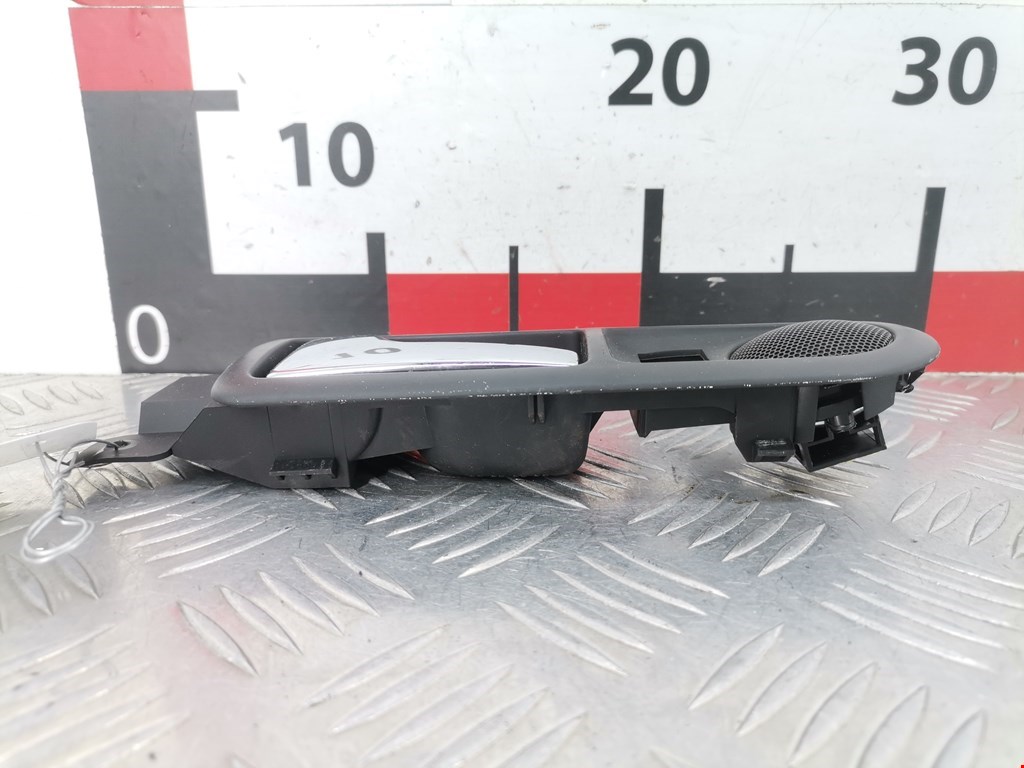 Ручка дверная задняя внутренняя левая VOLKSWAGEN Passat B5 1997-2005