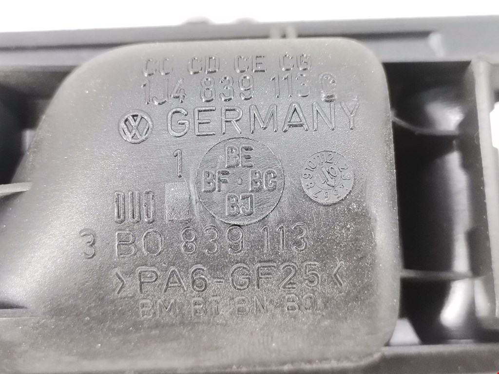 Ручка дверная задняя внутренняя левая VOLKSWAGEN Passat B5 1997-2005