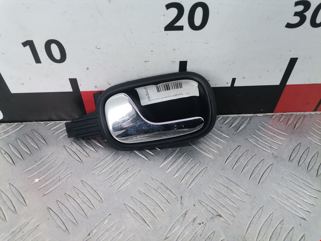 Ручка дверная задняя внутренняя левая AUDI A4 B5 1995-2001